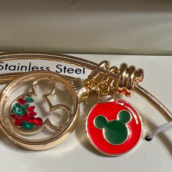 Disney Holiday Bracelet - Picture 5 of 6